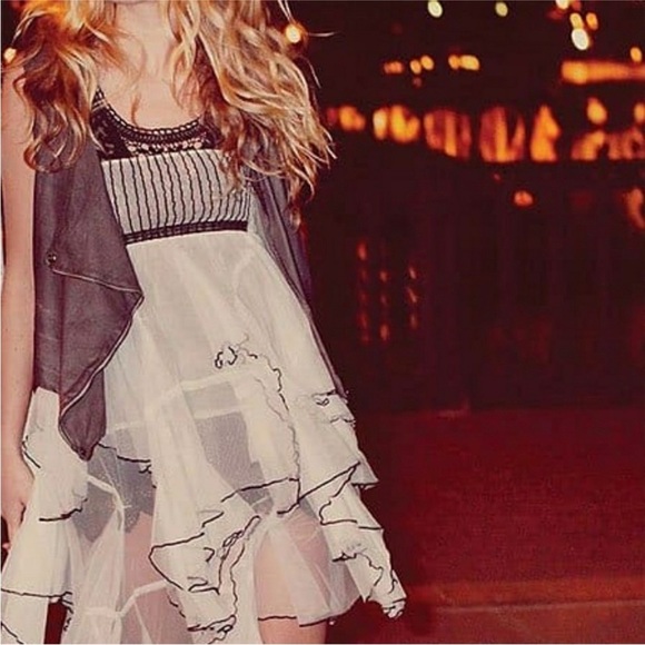 Free People Very Rare Strapless Cascading Ruffle Mesh Dress in White - Picture 1 of 15